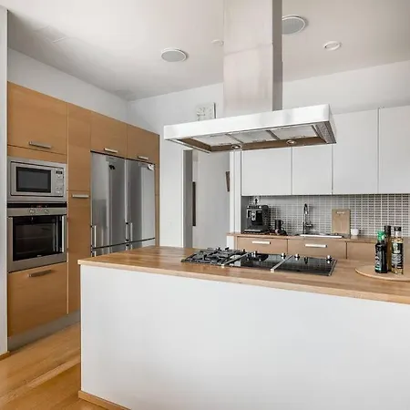 Spacious With Four Terrace, Sauna, Sea View *