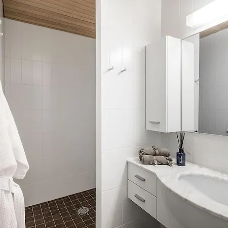 Spacious With Four Terrace, Sauna, Sea View Хельсинки
