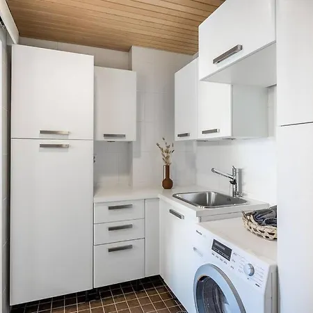 شقة Spacious With Four Terrace, Sauna, Sea View *