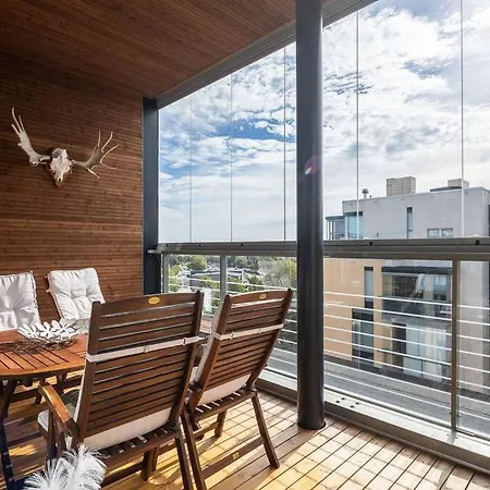 شقة Spacious With Four Terrace, Sauna, Sea View *